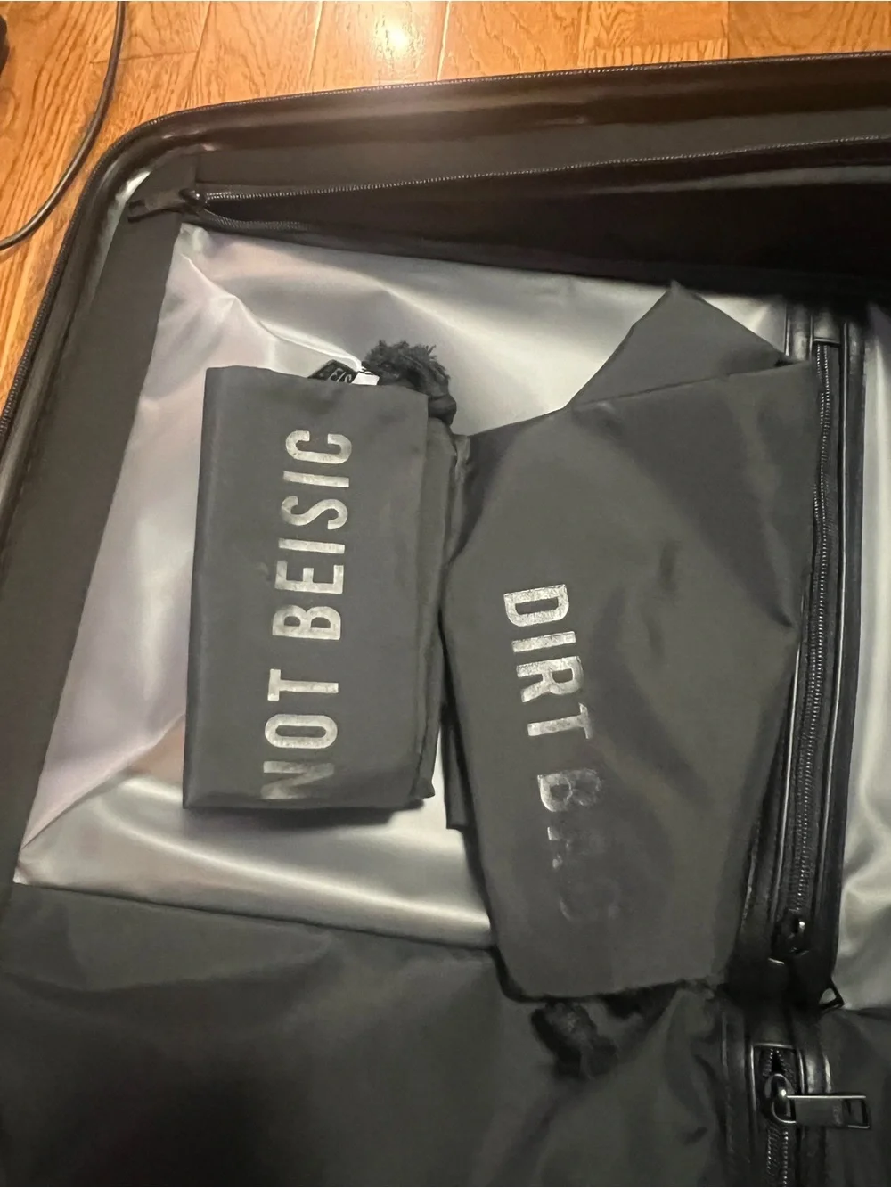 BEIS Medium Check-In Black (Brand New)